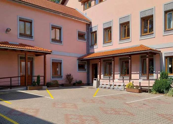 Hotel Fabrica 3*